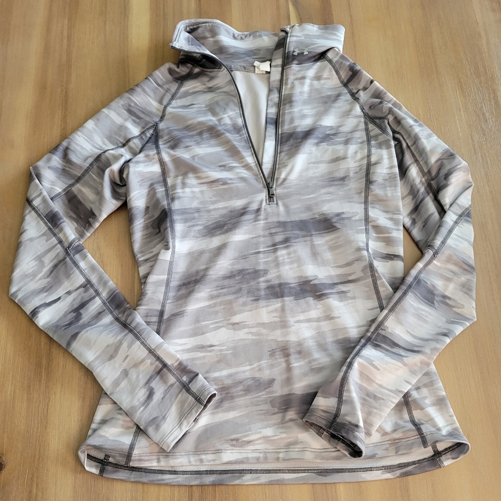 Under Armour Quarter Zip Size small Womens